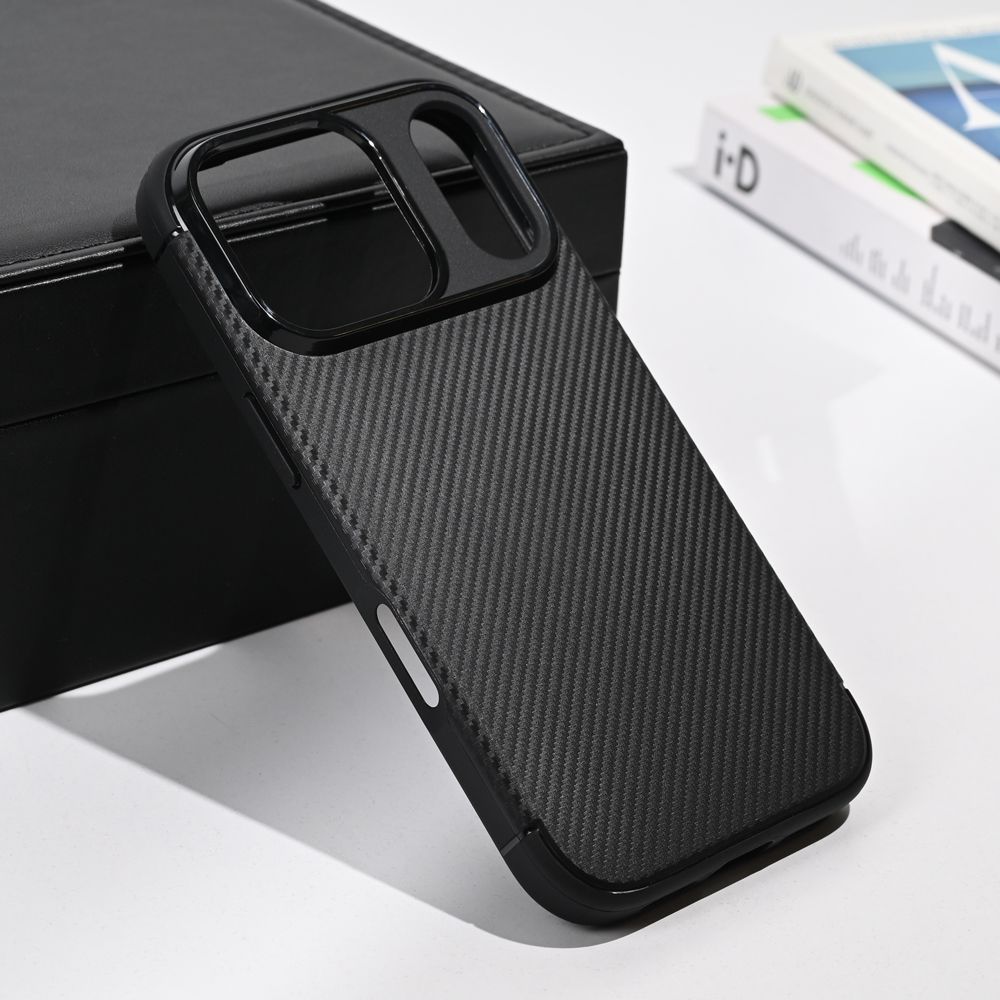 Torbica Defender Carbon za iPhone 17 Pro 6.3 crna