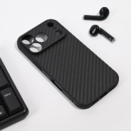 Torbica Carbon fiber za iPhone 17 Pro 6.3 crna